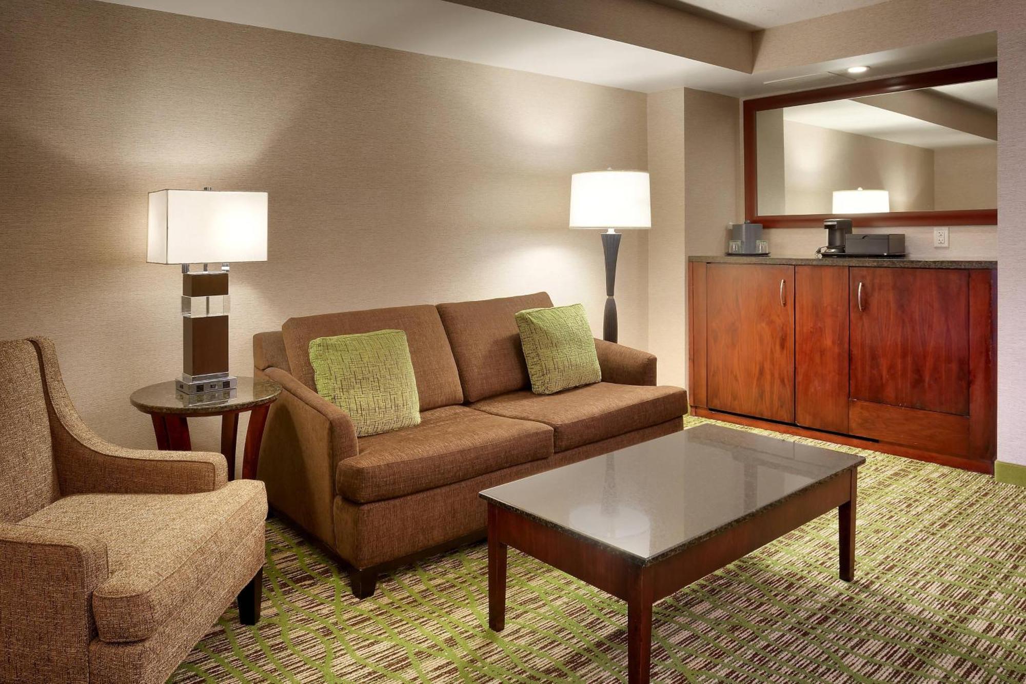 Hotel Salt Marriott Park 3*