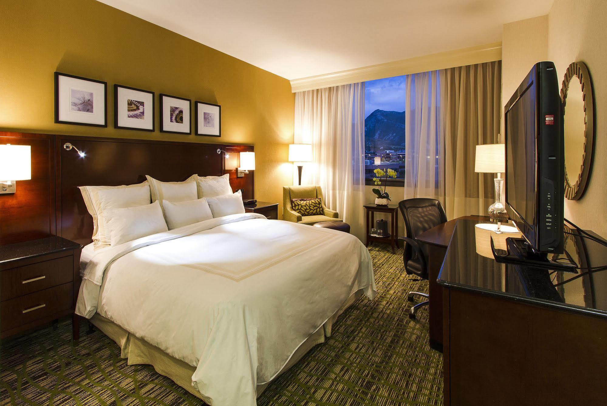Salt Marriott Park Hotel 3*